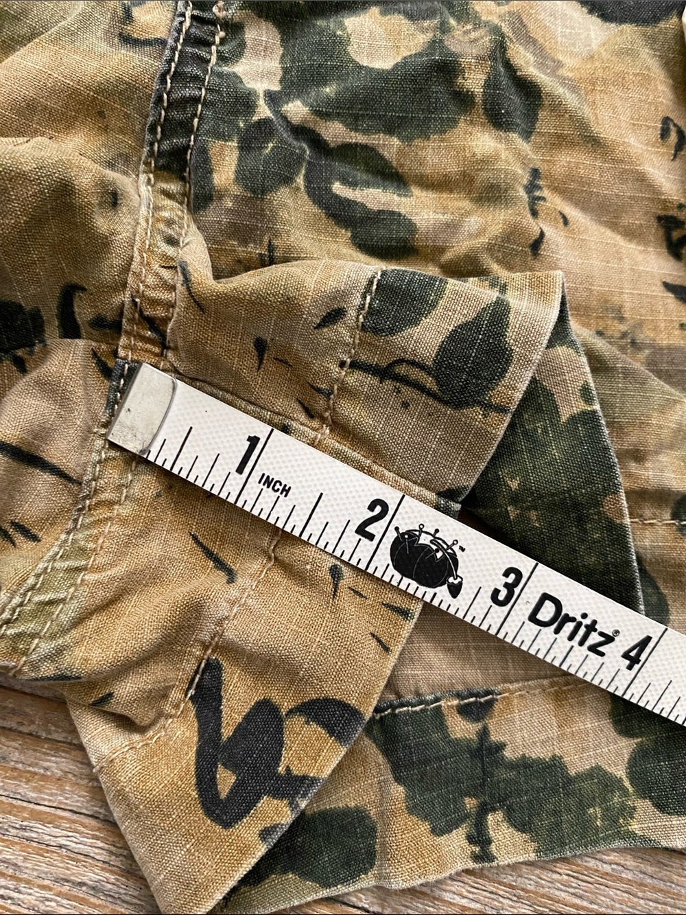 Vintage (Y2K) Da-Nang Surplus Style Camo Cargo Shorts. M. - Picture 8 of 10